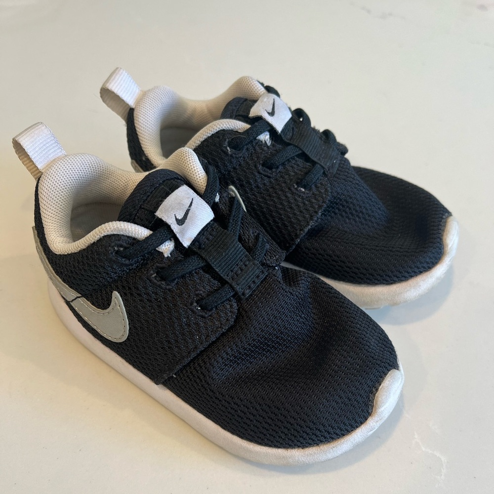 Nike Running Shoes Toddler Size 6